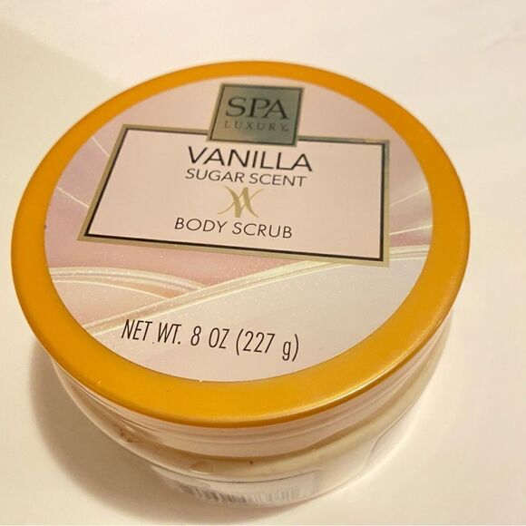 🛍️SPA LUXURY Love ❤️ Struck Body Scrub & Vanilla sugar Scent 8 OZ (227g) - Picture 2 of 10